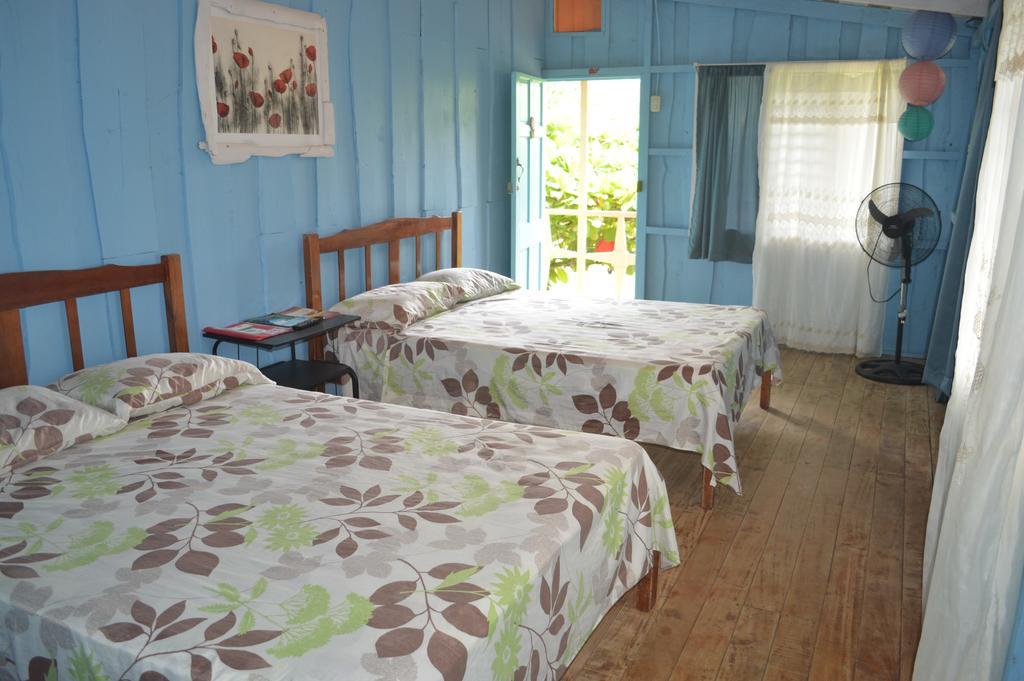 La Ballena Roja Guest House And Cafe Uvita Room photo