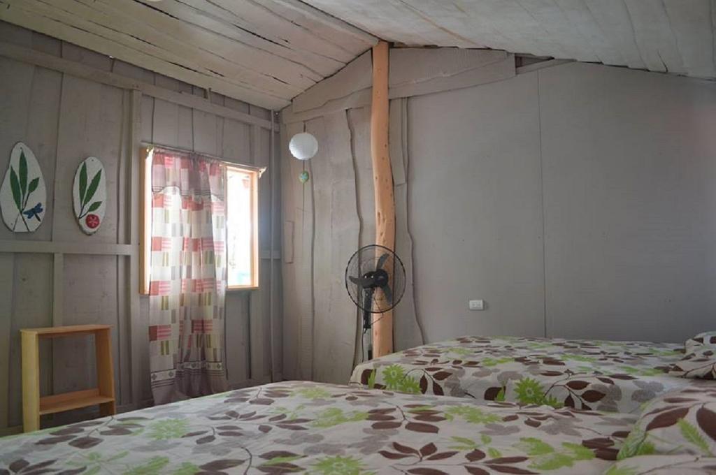 La Ballena Roja Guest House And Cafe Uvita Room photo